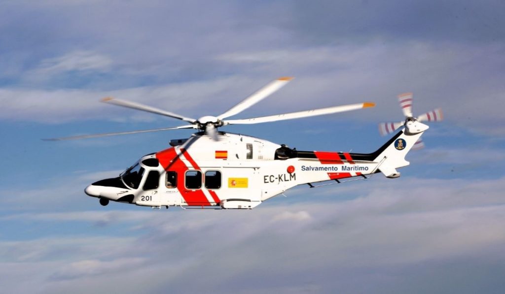 Movilización de emergencia en Canarias: 23 horas de misión en alta mar