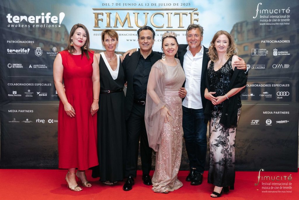 Imagen del photocall de la edición 2025 de FIMUCITÉ, en la que aparecen Diego Navarro, Ana Molowny, Marco Patrignani y Agata Grabowiecka.