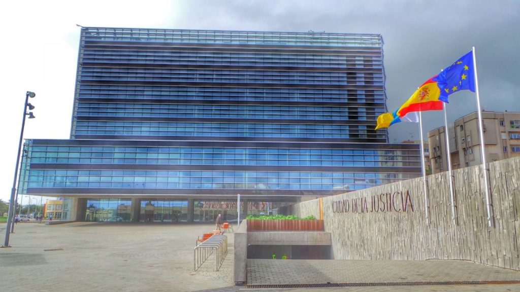 Prisión provisional por asesinato para la mujer detenida por la muerte de su bebé de 20 meses en Gran Canaria