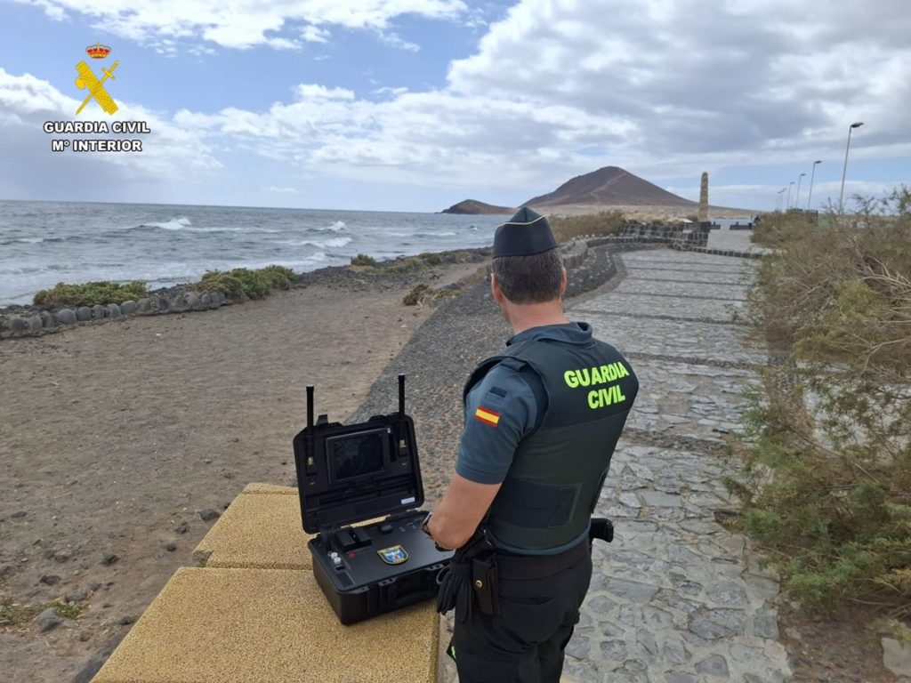 La Guardia Civil intercepta dos drones en El Médano: la imprudencia que puede costar hasta 225.000 euros