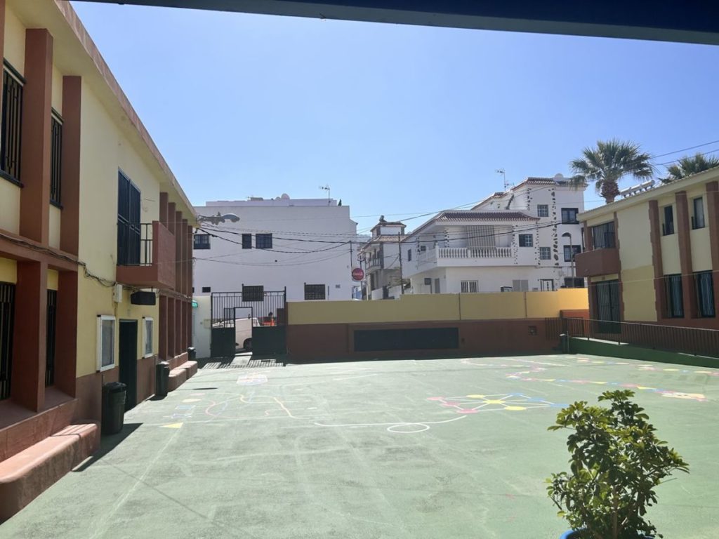 Patio interior del Ceip Tijoco Bajo, en el municipio de Adeje.
