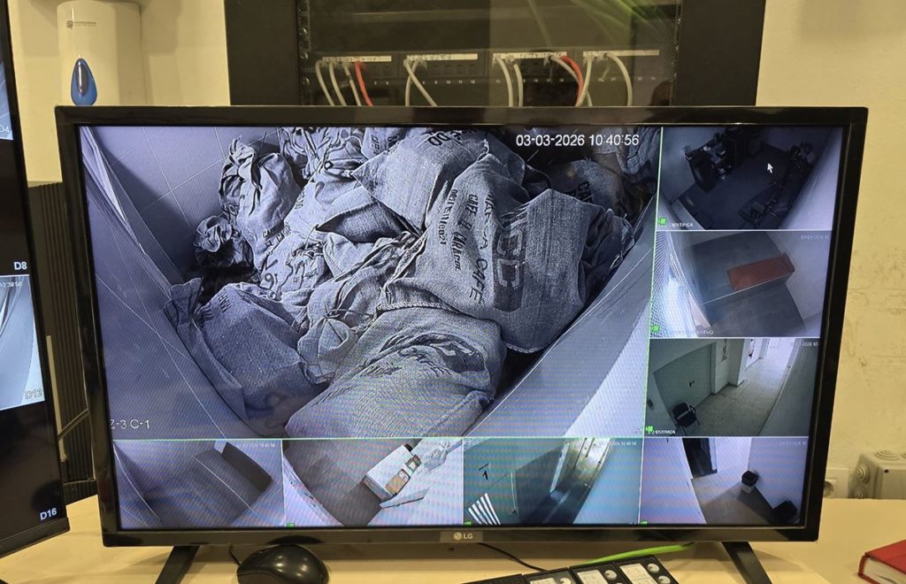 "Por mis huevos": la polémica orden que habría dado un jefe de la Policía Nacional en Tenerife que desata el caos en los calabozos