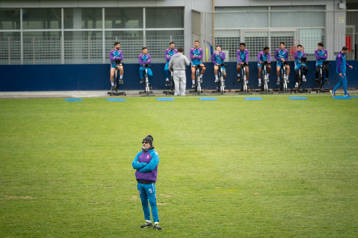 El Tenerife recibe a Osasuna B con el objetivo de sumar una victoria que aumente su ventaja en el liderato. | Fran Pallero