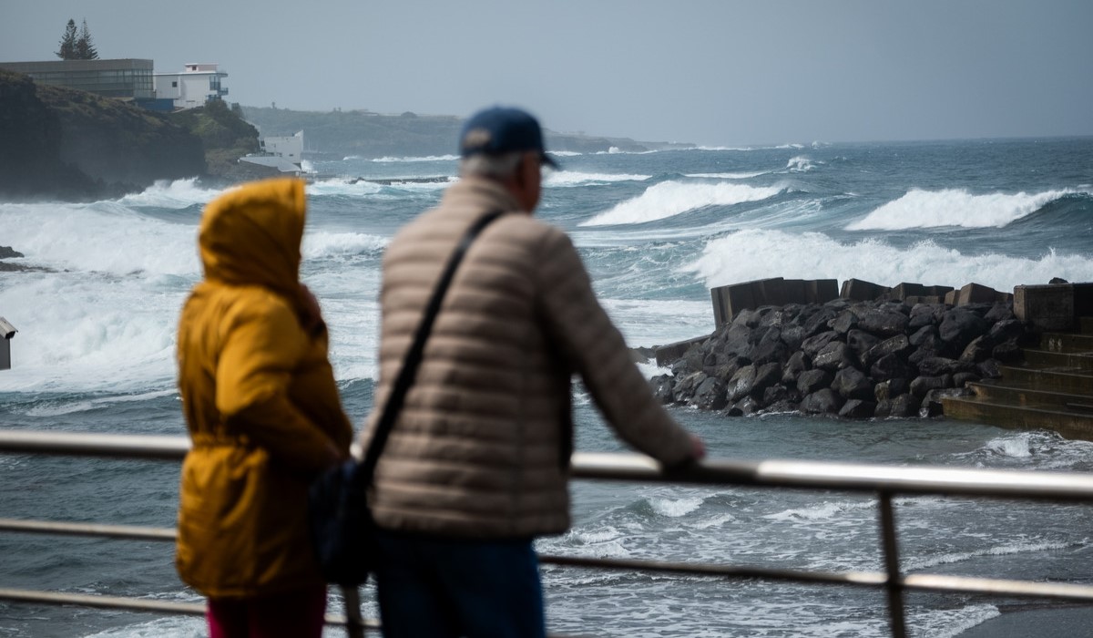 Alerta en las costas de Canarias: Emergencias advierte de olas de 7 metros y mareas preocupantes