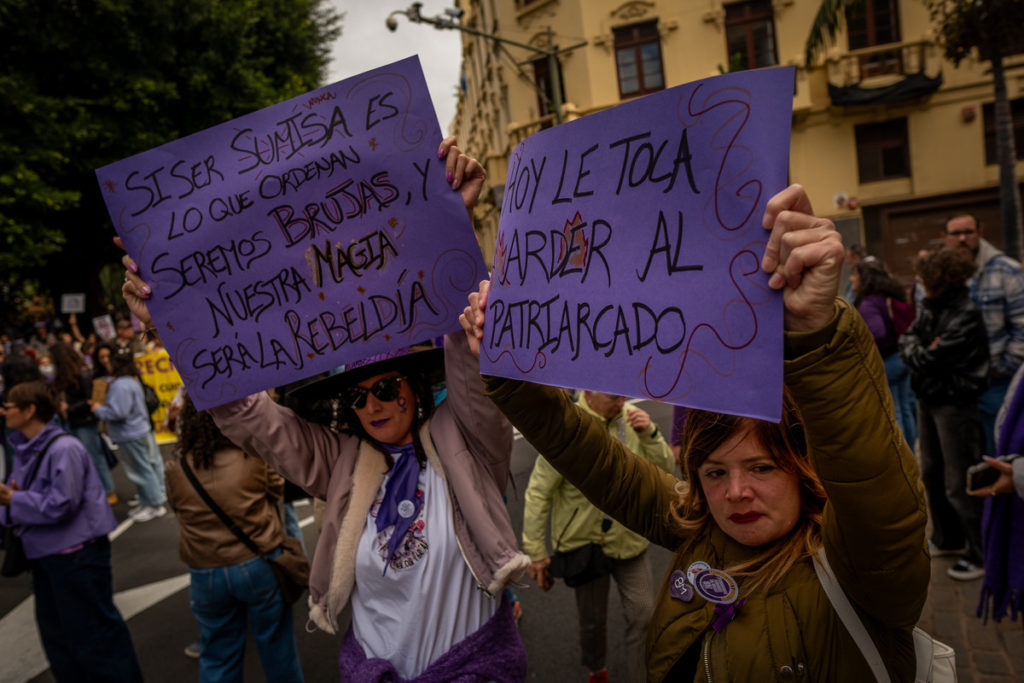 Las voces feministas recorren Canarias pidiendo igualdad y contra el fascismo