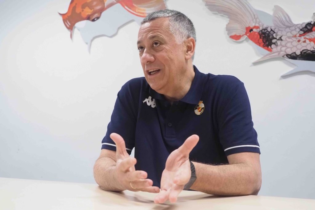 Alejandro Martínez: "Tenemos que aprender a gestionar mejor las emocionesde los jugadores"