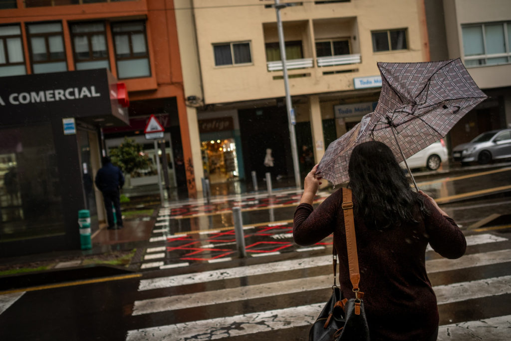 Giro radical de la borrasca Therese: Tenerife en alerta naranja por lluvias torrenciales esta tarde