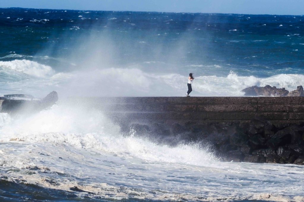 La alerta por lluvias se mantiene en Canarias y el viento pasa prealerta por la borrasca Therese