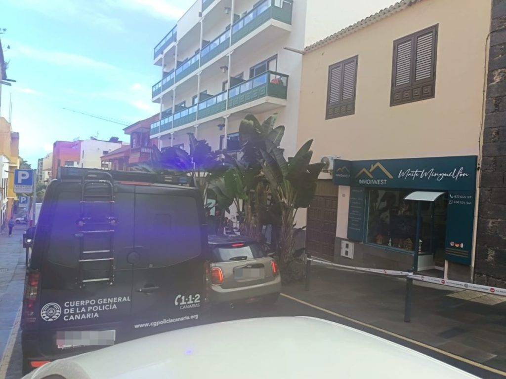 La Policía Canaria registra un centro de menores migrantes en Puerto de La Cruz