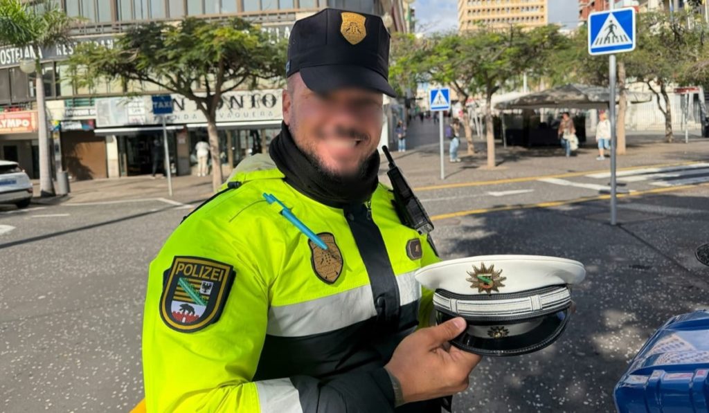 El inesperado gesto de un policía alemán nada más bajar de un crucero en Tenerife