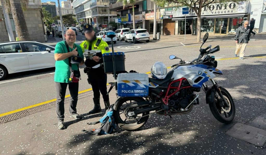 El inesperado gesto de un policía alemán nada más bajar de un crucero en Tenerife
