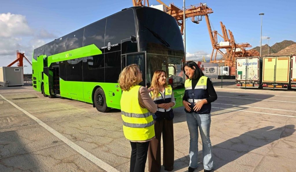 Tenerife, como Londres: llega la primera guagua de 2 pisos a la Isla y ya se sabe el trayecto que cubrirá