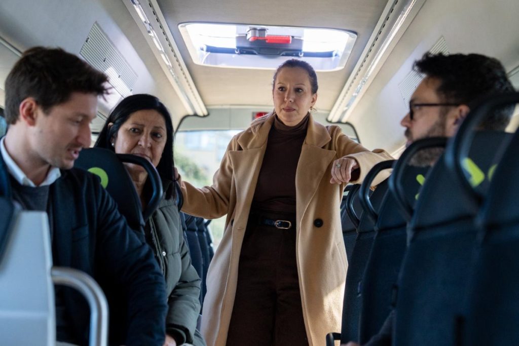 Tenerife da un nuevo salto en la capacidad de su transporte público con las primeras guaguas de dos pisos de Canarias