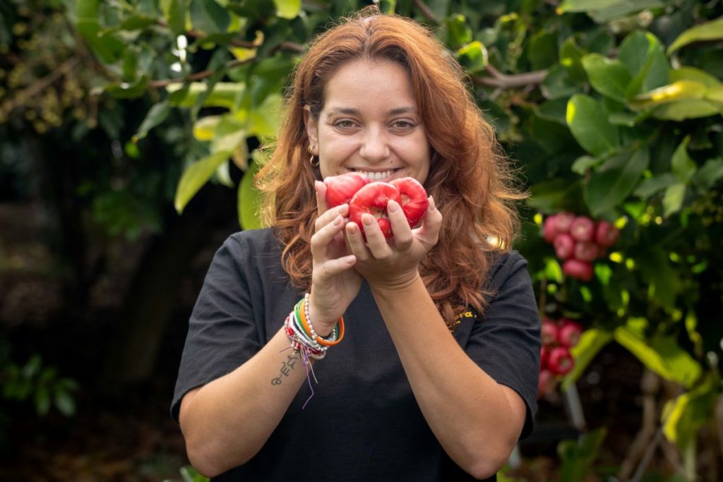 Cajasiete impulsa un proyecto audiovisual para visibilizar el papel de las mujeres agricultoras de Canarias