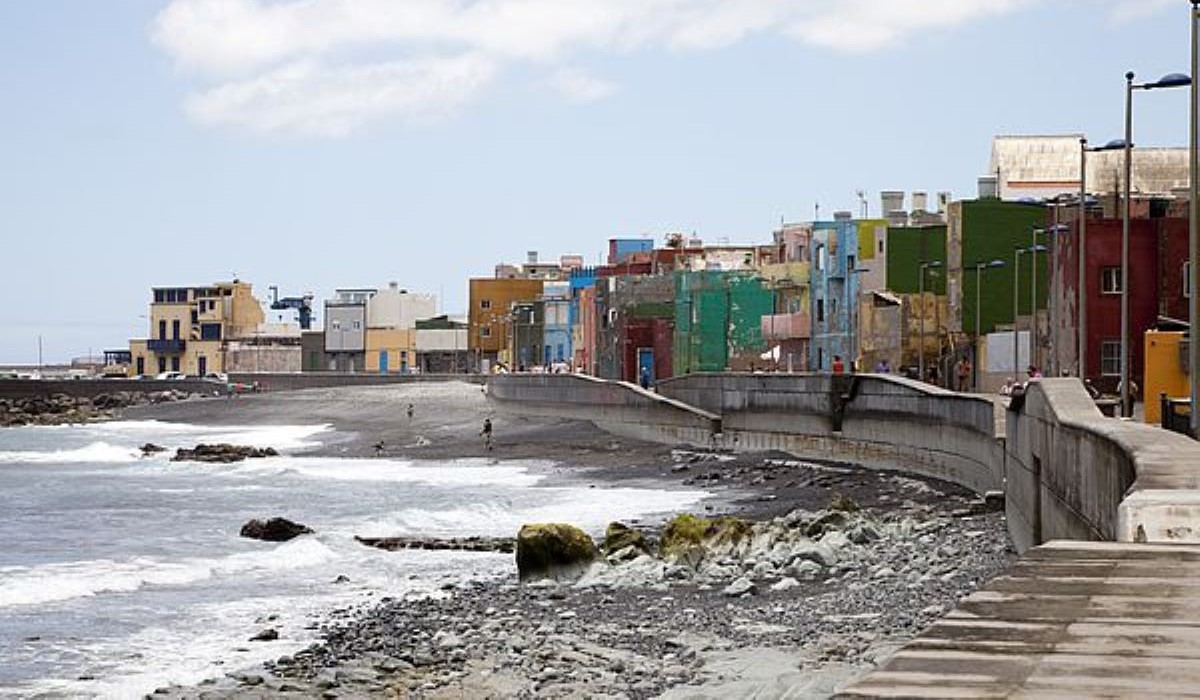 Detenida una mujer acusada de matar a su bebé ahogándolo en el mar en Las Palmas de Gran Canaria