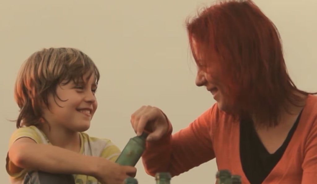 "Para encontrar a alguien hay que saber a quién se busca; que encuentres el camino a casa": el mensaje de la madre de Airam en el estreno de su película