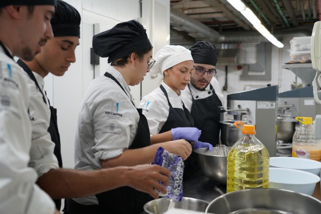 Hecansa confirma el éxito de la FP dual intensiva con un alto índice de empleabilidad