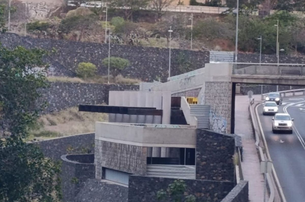 Edificio municipal en el barranco de Santos donde irá ubicado el futuro hub urbano para empresas de animación digital. | DA