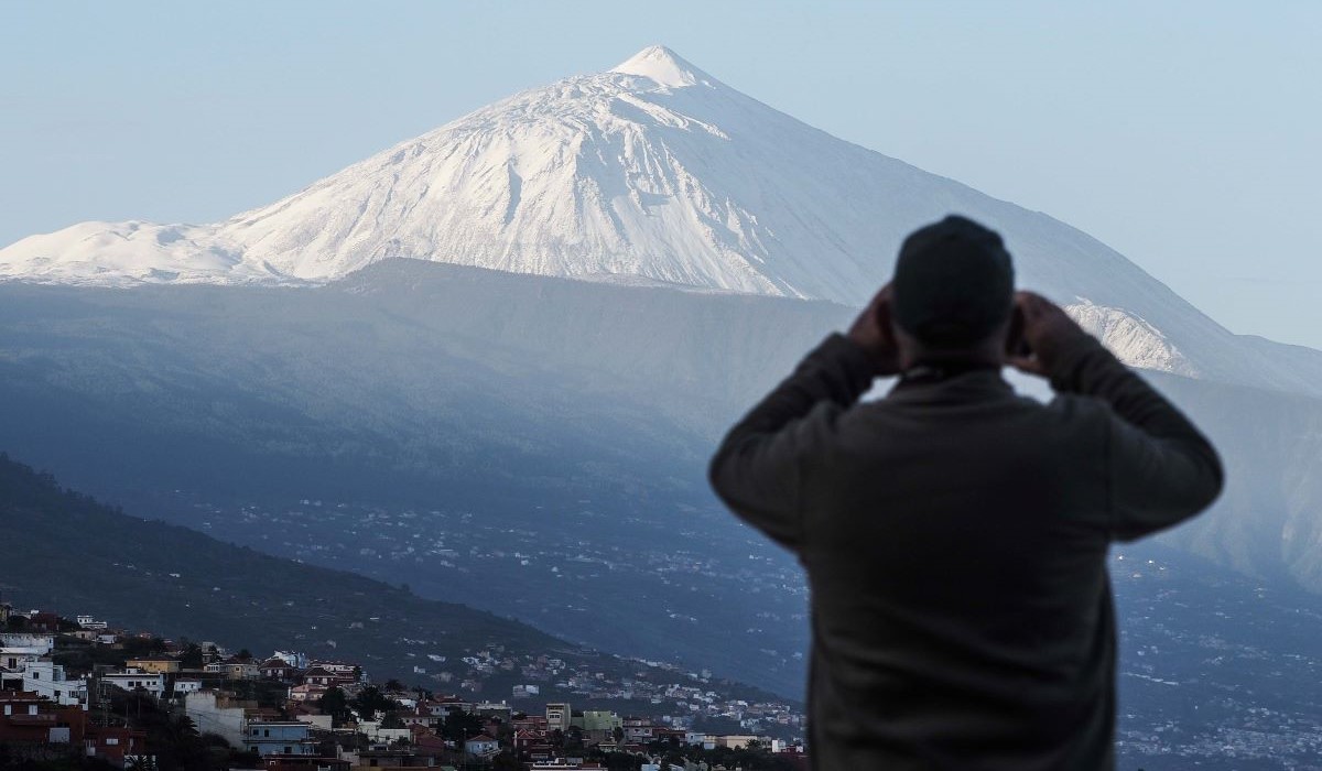 Heladas en el Teide y rachas fuertes: el tiempo en Canarias da un giro este sábado