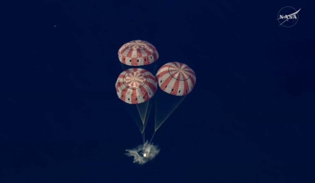 La misión Artemis II de la NASA, a bordo de su nave espacial Orion, regresa a la Tierra. NASA