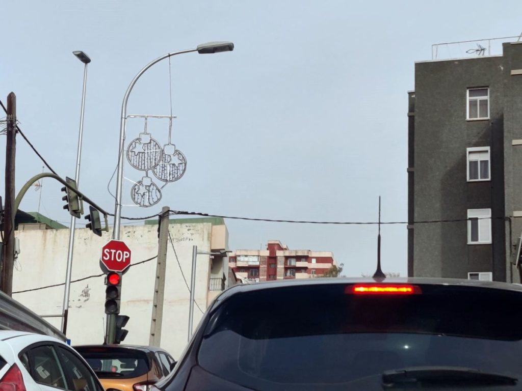 ¿Se ha adelantado la Navidad en Ofra o es un adorno rezagado?