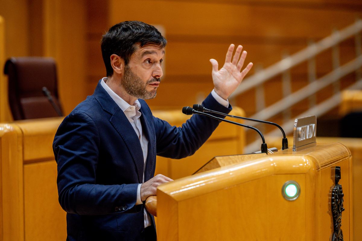 Confirmado por el Ministerio: las familias recibirán una ayuda universal de 200 euros al mes por cada hijo a cargo