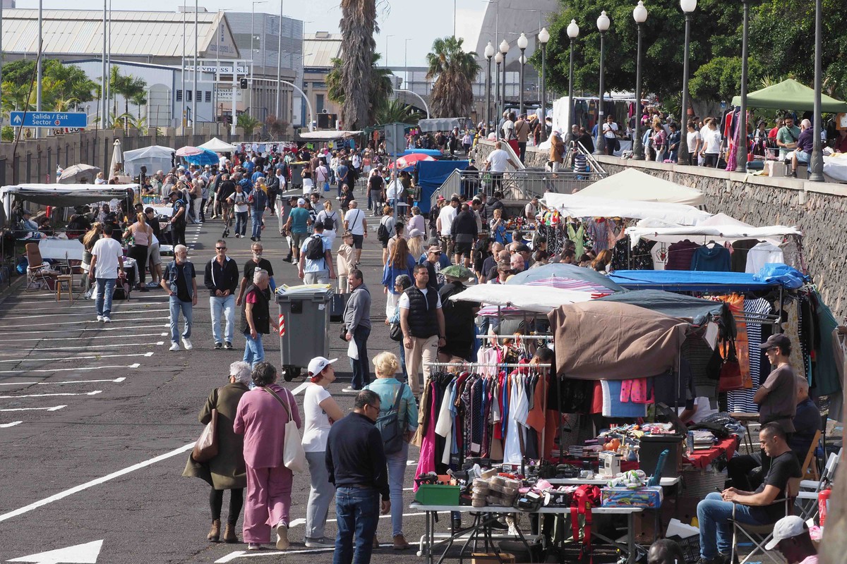 Los puestos del Rastro de Santa Cruz de Tenerife ubicados en las avenidas Marítima y de la Constitución rotarán desde mayo