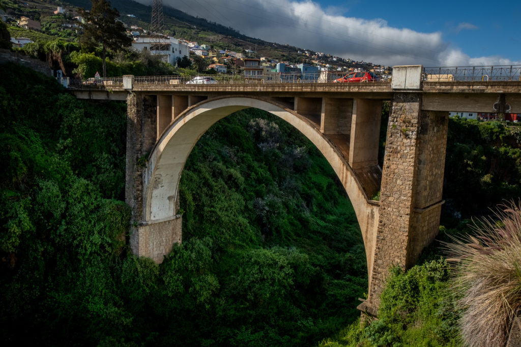 El puente del Rey, que une los pueblos de La Victoria y Santa Úrsula