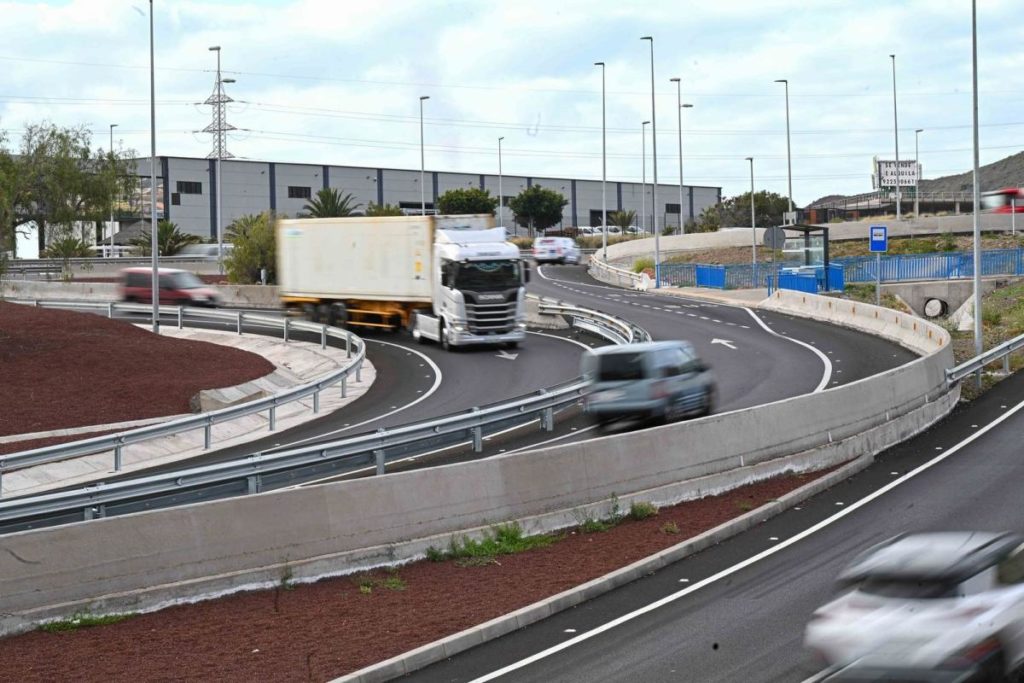 El acceso al Polígono Industrial de Valle de Güímar gana en fluidez