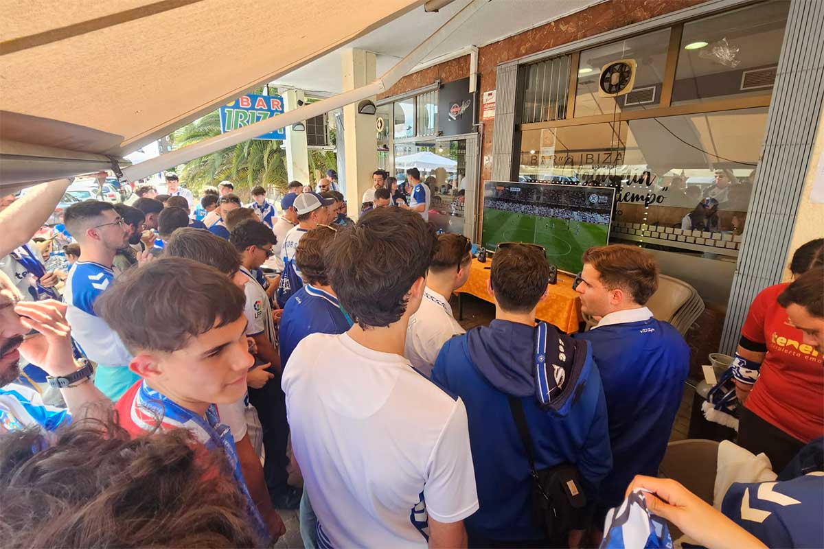 La afición blanquiazul, pendiente del Pontevedra - Celta Fortuna