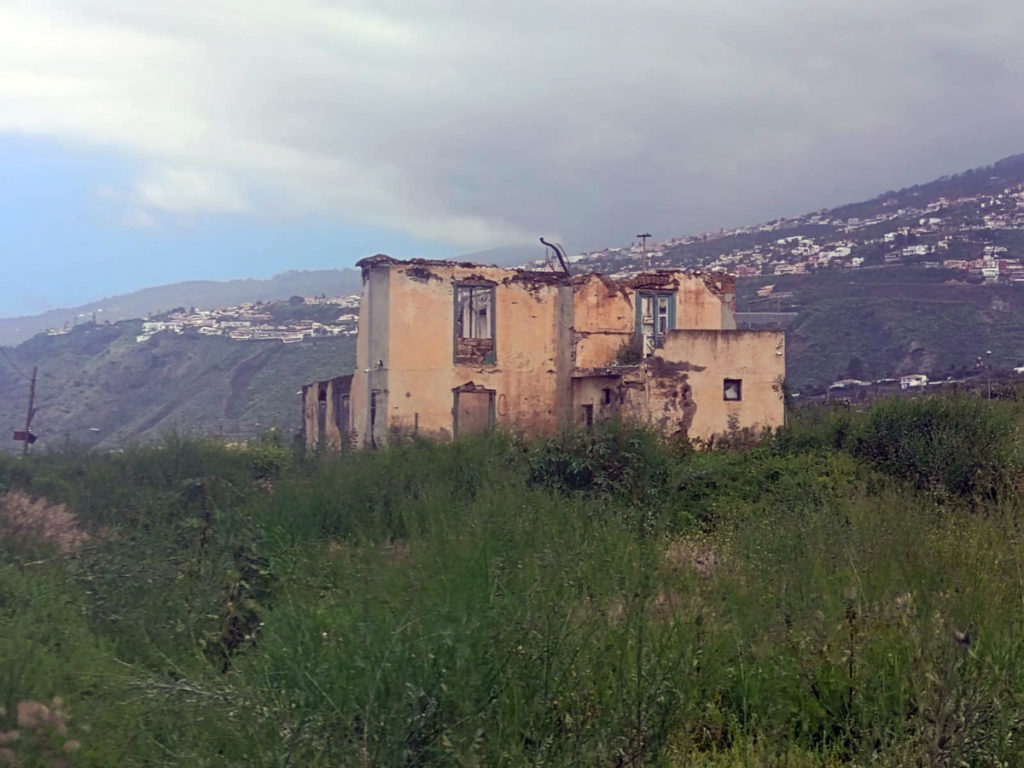 La Casa Amarilla de Puerto de la Cruz: una desidia pública con anuncios de humo sobre su reforma