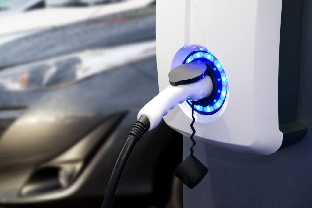 El problema del coche eléctrico en Canarias: uno de cada tres cargadores no funciona