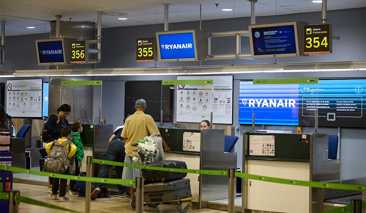 Ryanair cambia las reglas en los aeropuertos de Canarias: nuevo horario límite para facturar