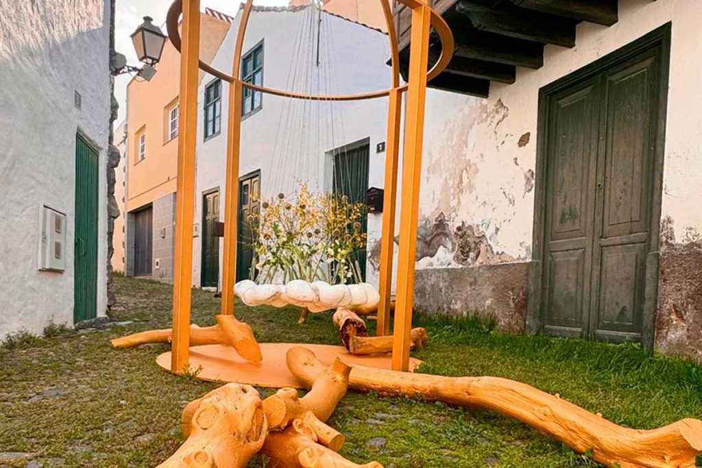 Guía de Isora festeja su Pascua Florida con 24 obras de arte en la calle