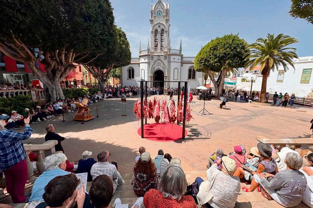 Guía de Isora festeja su Pascua Florida con 24 obras de arte en la calle