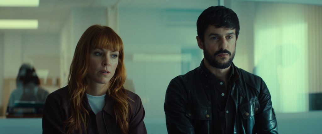 Maggie Civantos y Alejo Sauras dan vida en la pantalla a los protagonistas del best seller El libro negro de las horas.