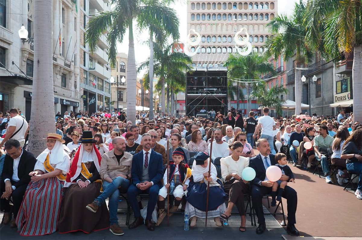 Alejandro Ramos Sánchez y Martina Torres Navarro, elegidos Mago y Maga Infantil de las Fiestas de Mayo