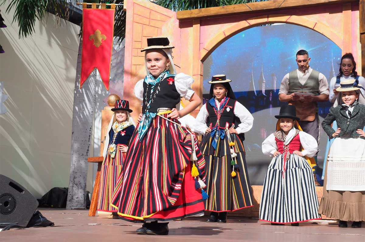 Alejandro Ramos Sánchez y Martina Torres Navarro, elegidos Mago y Maga Infantil de las Fiestas de Mayo