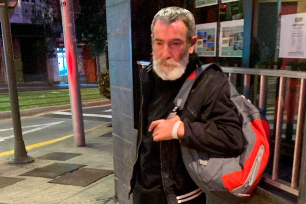 Miguel, el exmilitar que vive en el García Sanabria: “Dormir en el parque y sufrir la borrasca me ha enfermado más”