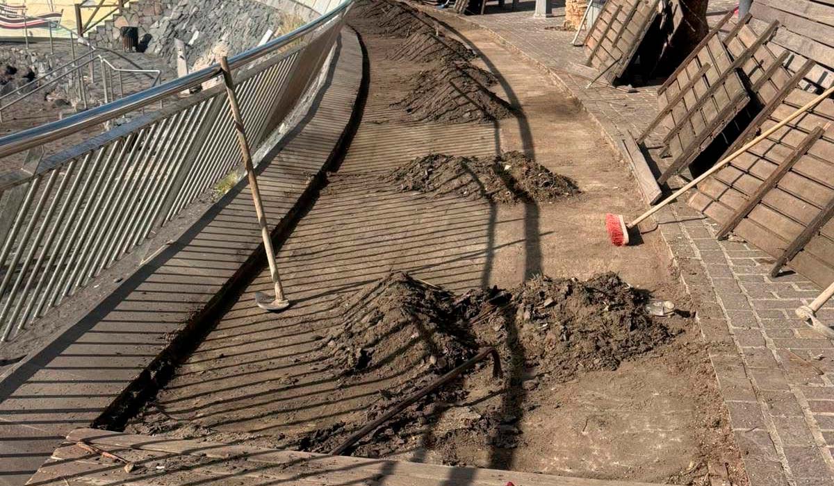 Sustituyen la madera del paseo de Playa de San Juan
