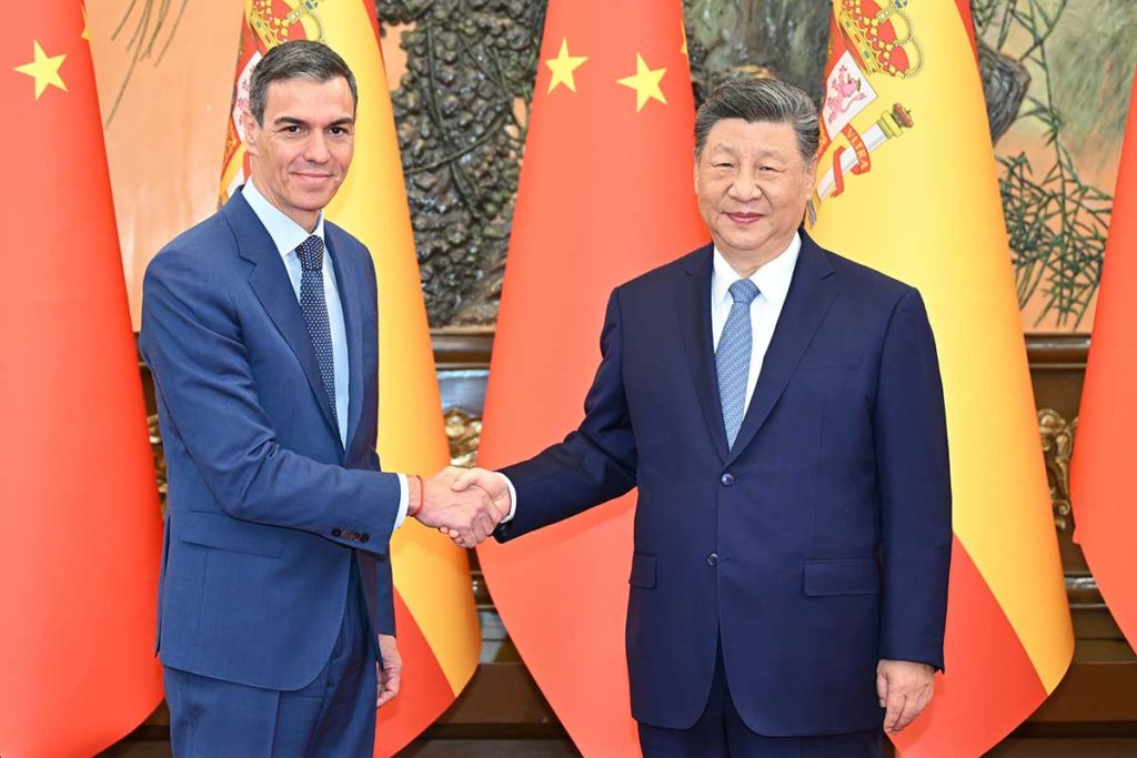 Sánchez defiende en China el mayor telescopio del mundo para La Palma