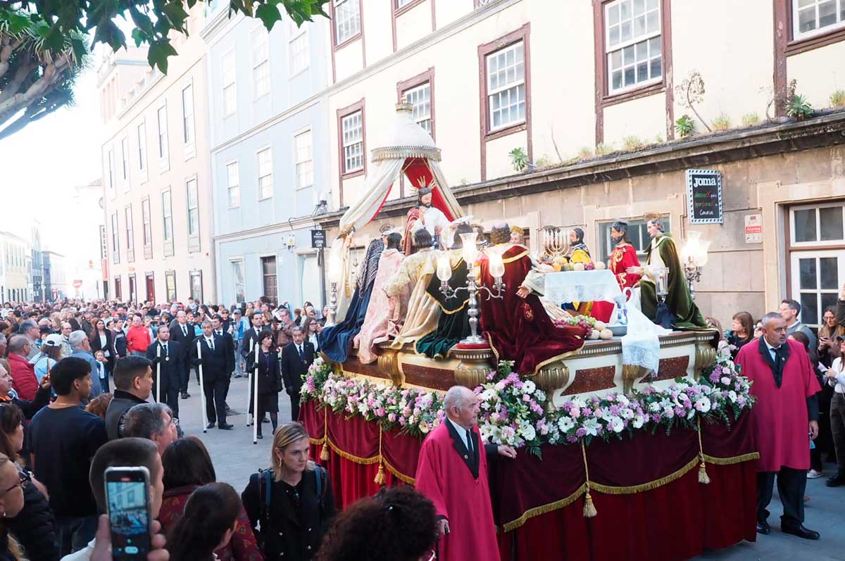 El Jueves Santo reafirma a La Laguna como capital religiosa