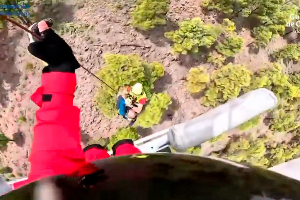 Rescate aéreo en La Palma: el helicóptero del GES interviene en La Caldera de Taburiente