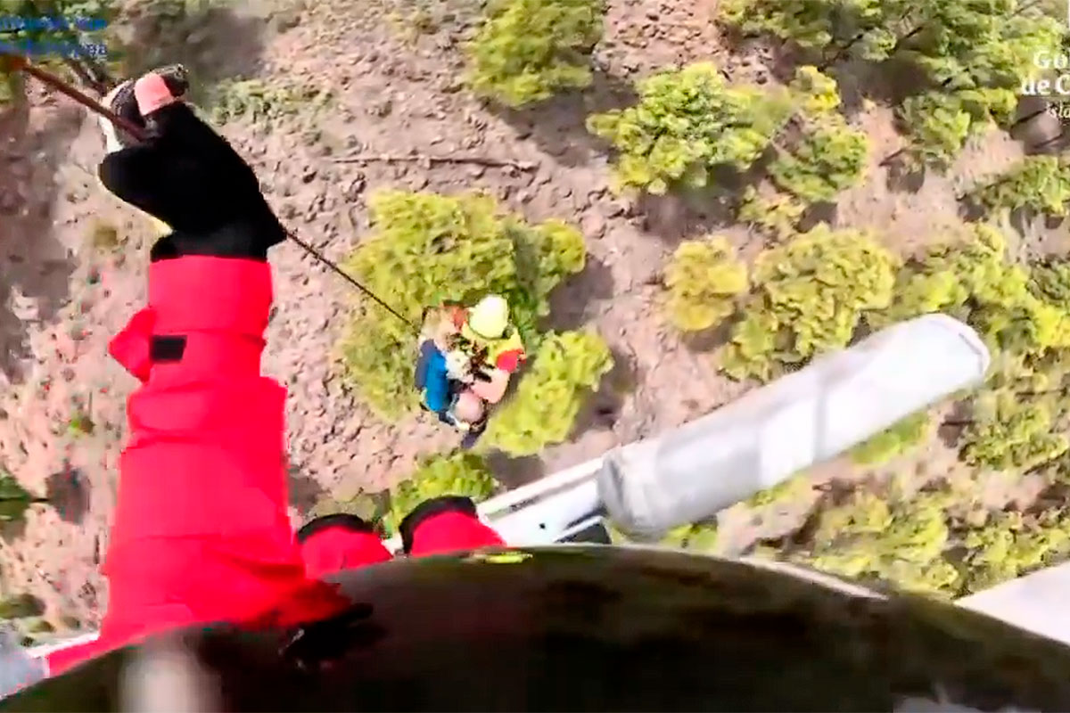 Rescate aéreo en La Palma: el helicóptero del GES interviene en La Caldera de Taburiente