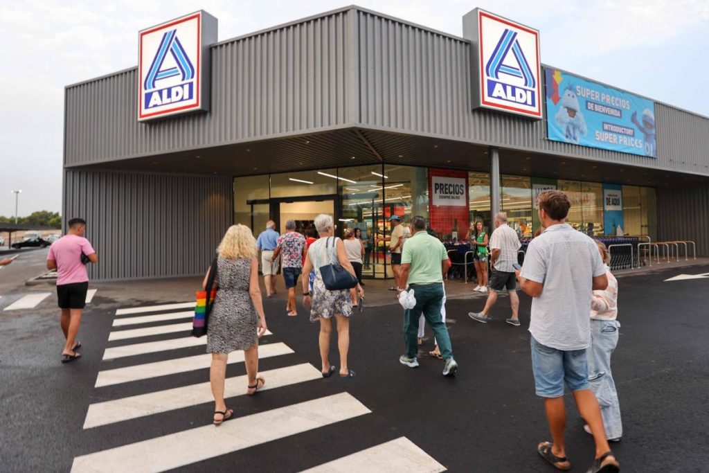 ALDI impulsa el ahorro de las familias canarias con bajadas de precio en 180 productos
