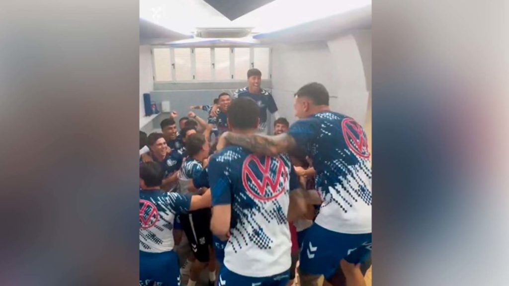 Desde dentro: así conoció el vestuario del CD Tenerife su ascenso a Segunda División