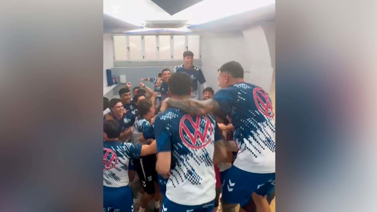 Desde dentro: así conoció el vestuario del CD Tenerife su ascenso a Segunda División