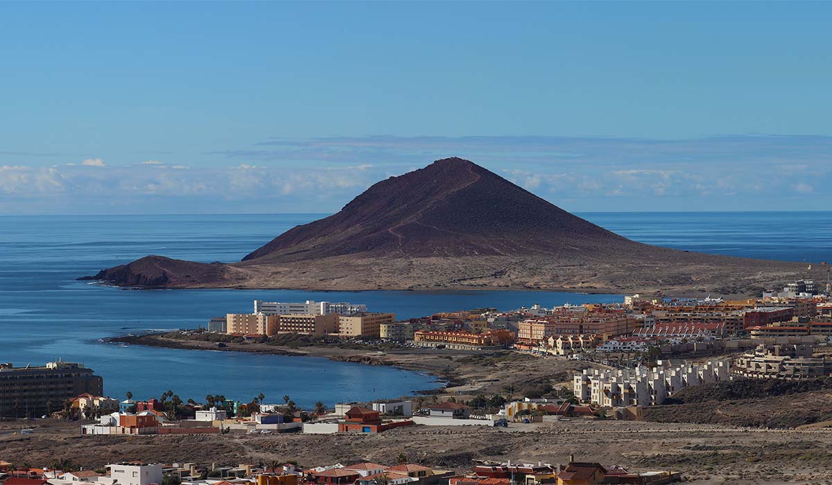 Aena busca a los dueños de 841 viviendas de Tenerife Sur que aún no han solicitado sus ayudas