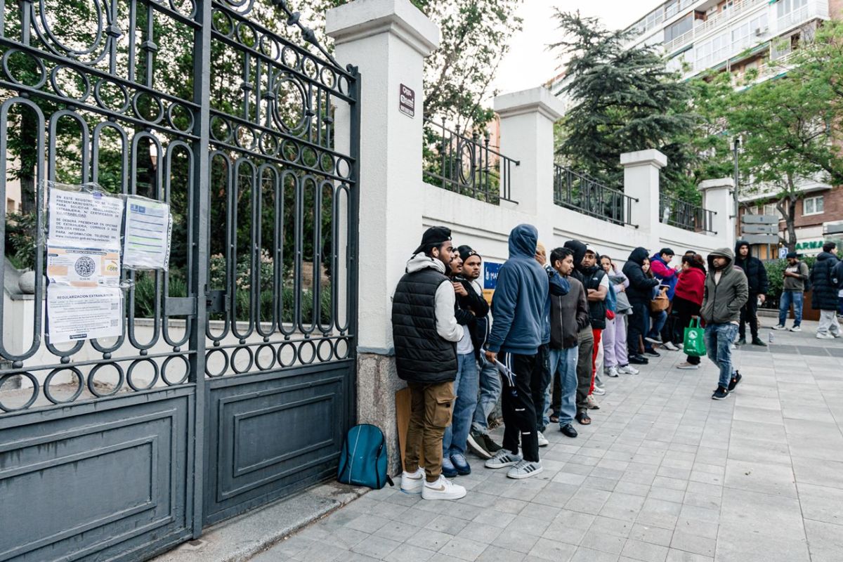 el Supremo rechaza frenar la regularización de migrantes