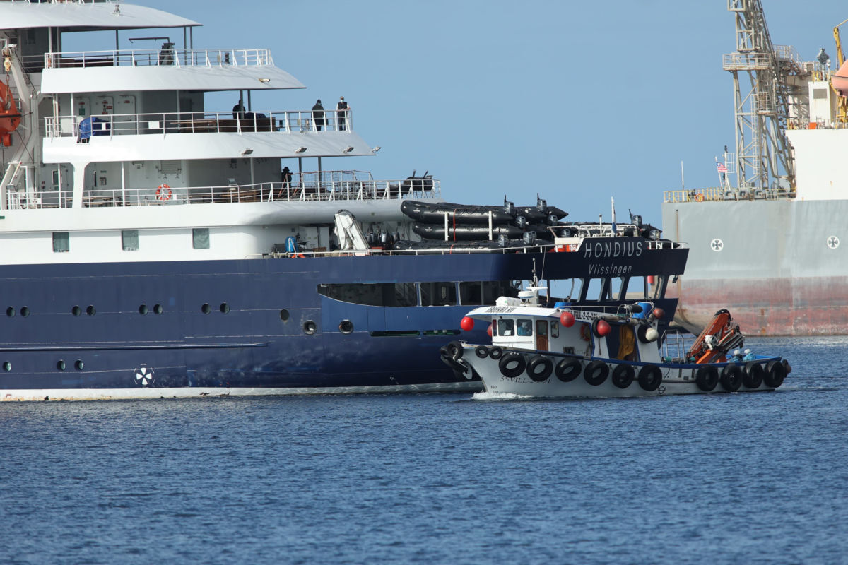 El crucero MV Hondius llega al puerto de Granadilla (Tenerife)